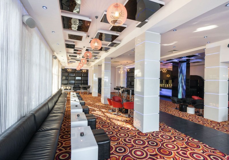 Ausstattung & Service