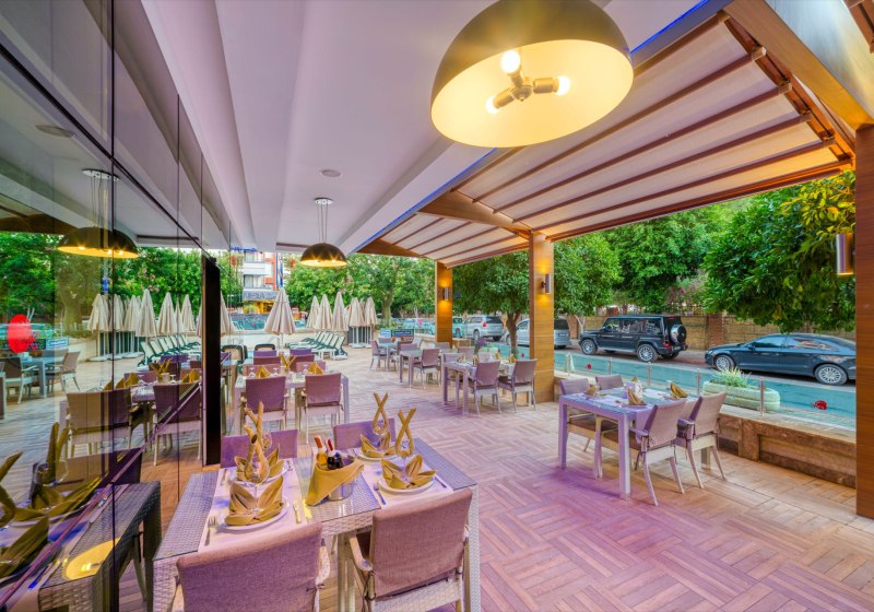 Ausstattung & Service