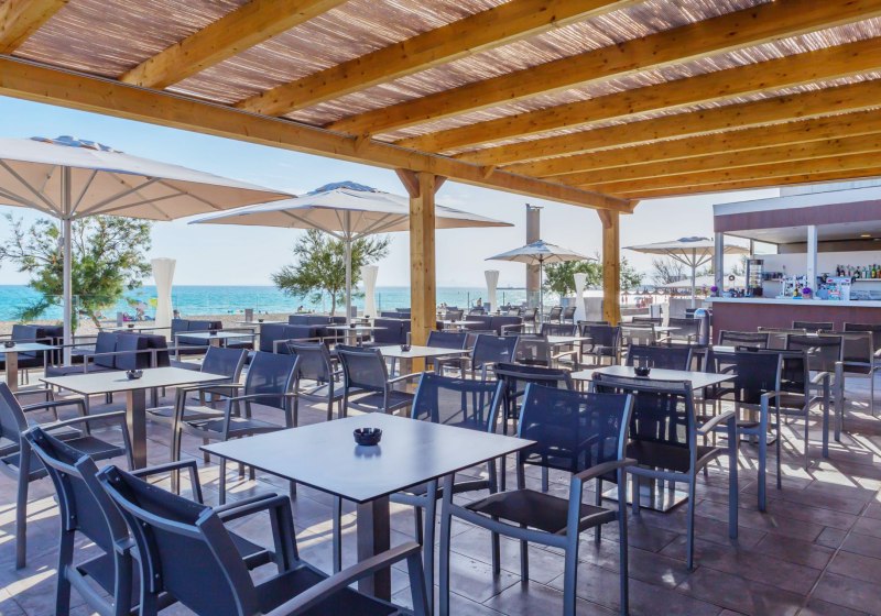 Ausstattung & Service