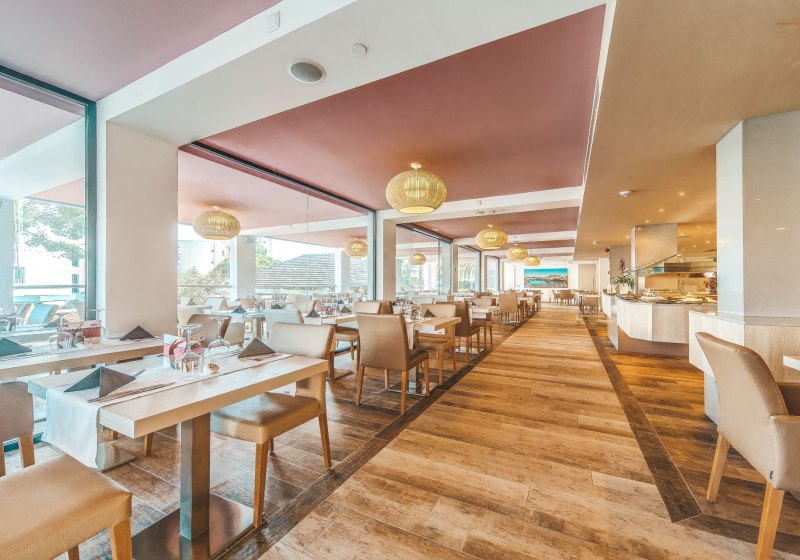 Ausstattung & Service