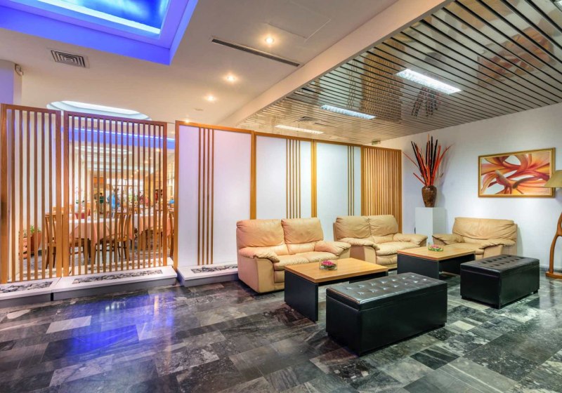 Ausstattung & Service