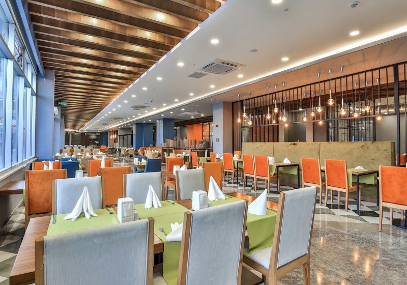 Ausstattung & Service