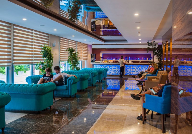 Ausstattung & Service