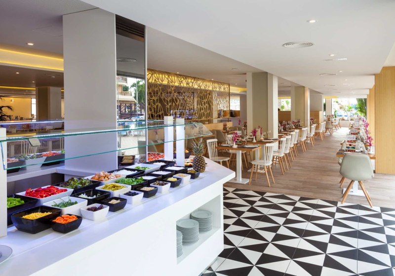 Ausstattung & Service