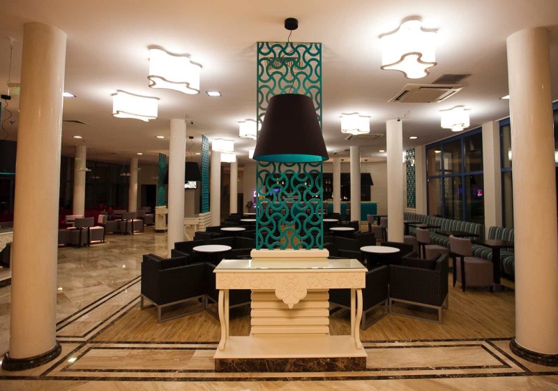 Ausstattung & Service