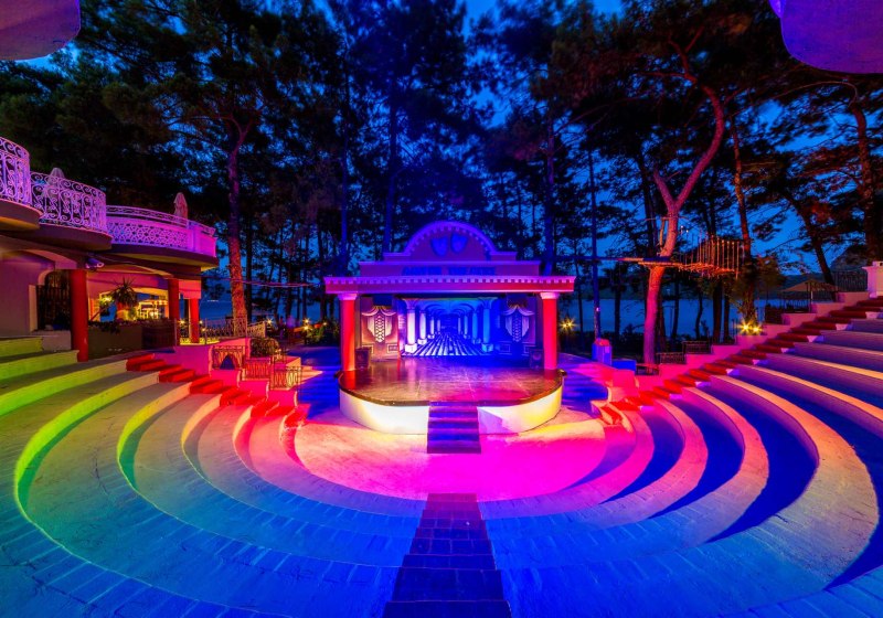 Ausstattung & Service