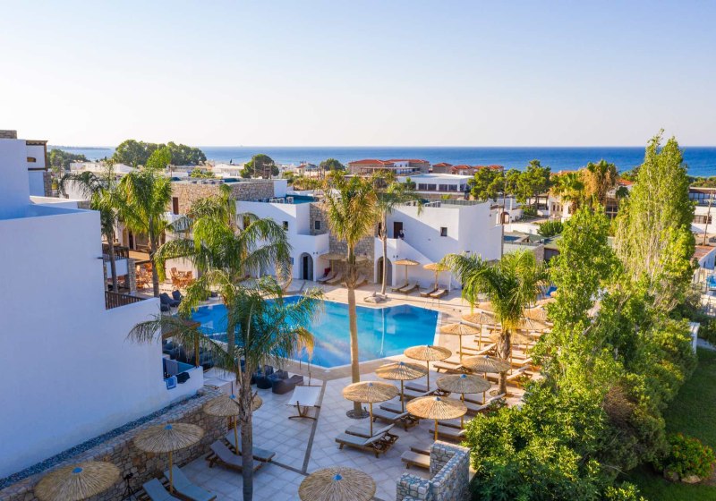 Costa Lindia Blue Star Resort & Spa