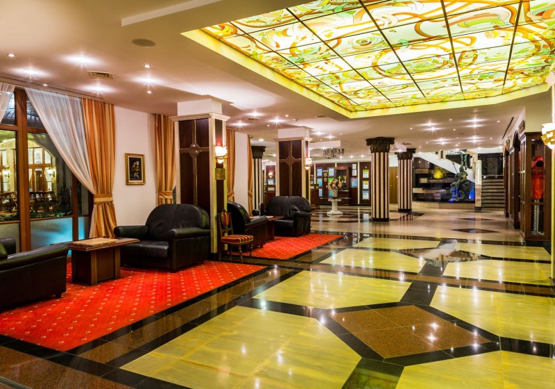 Ausstattung & Service