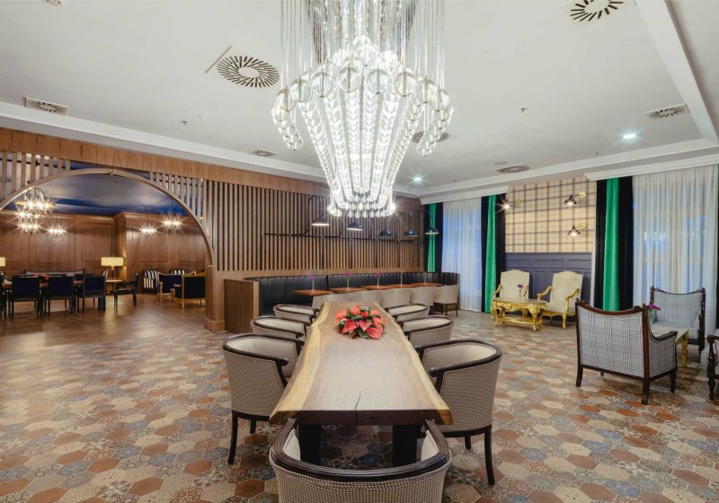 Ausstattung & Service