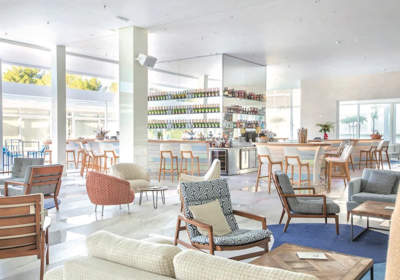 Ausstattung & Service