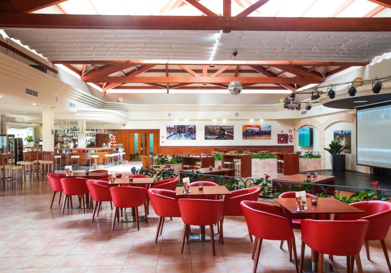 Ausstattung & Service