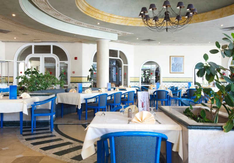 Ausstattung & Service