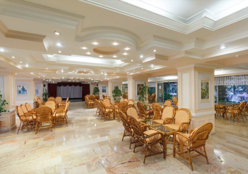 Ausstattung & Service