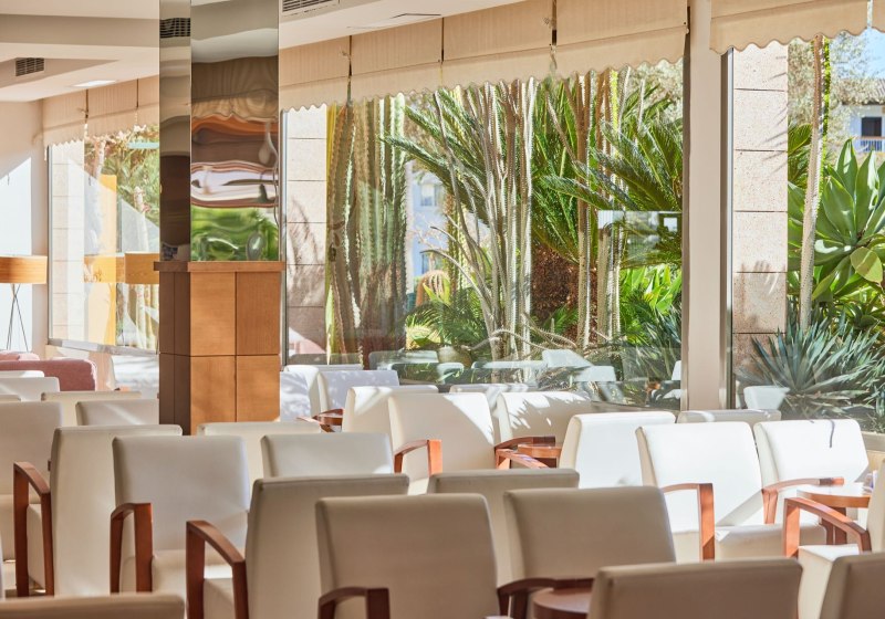 Ausstattung & Service