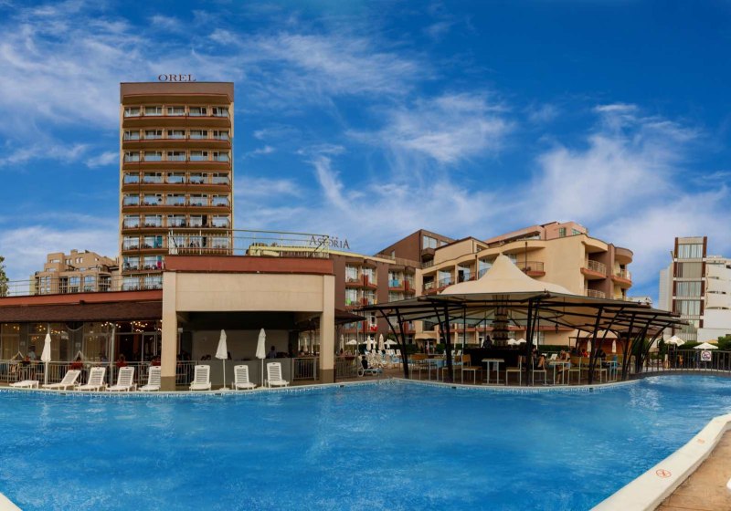 Beispiel: Hotel Außenpool