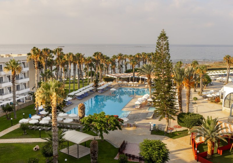 Louis Phaethon Beach