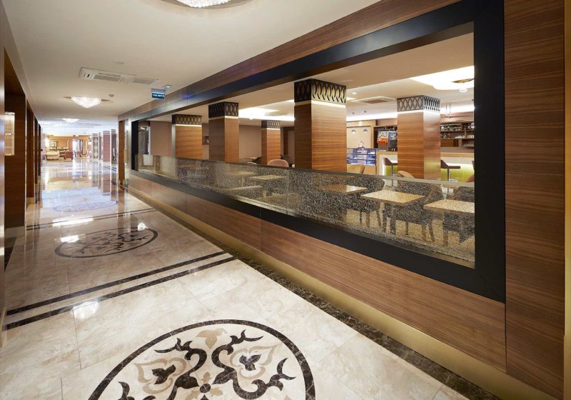 Ausstattung & Service