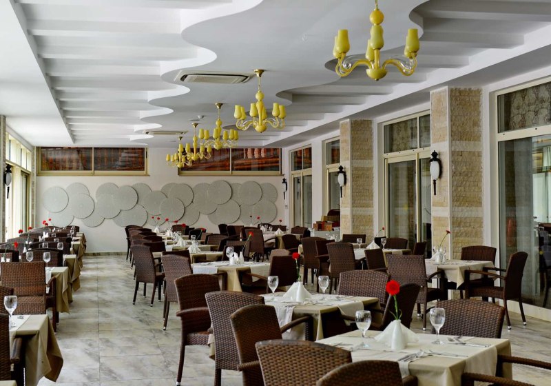 Ausstattung & Service