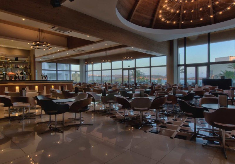 Ausstattung & Service