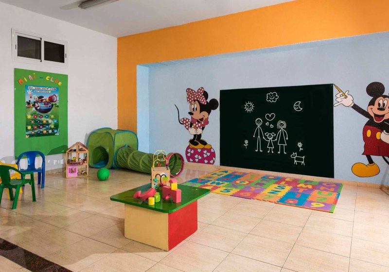 Mogan Princess & Beach Club