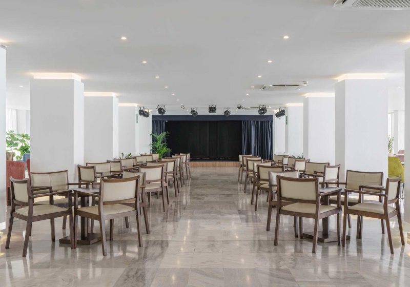 Ausstattung & Service