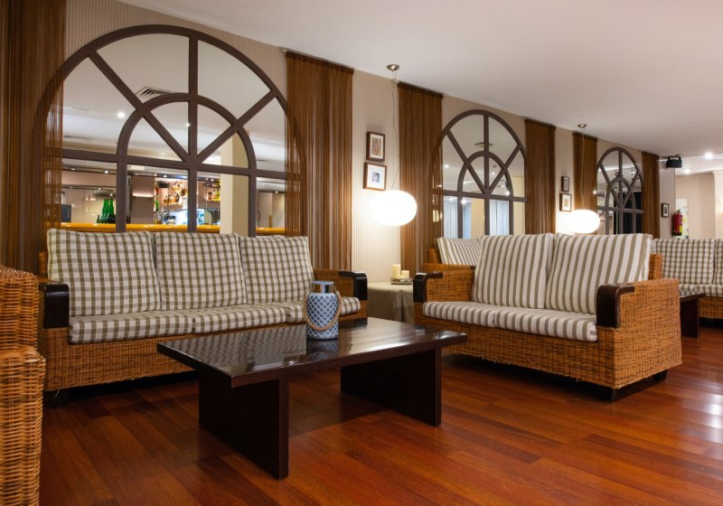 Beispiel: Ausstattung & Service