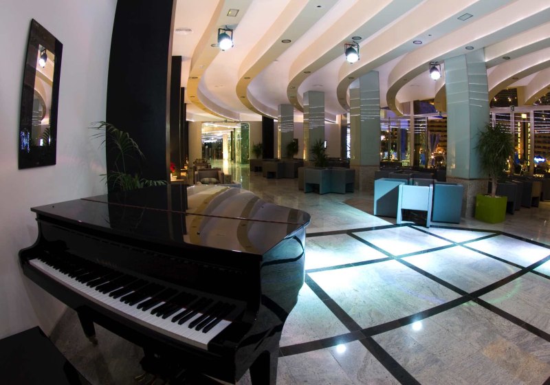 Ausstattung & Service