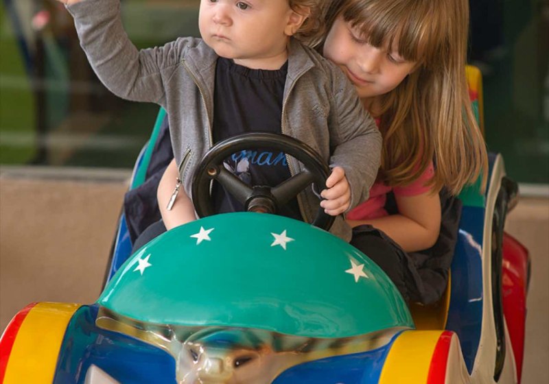 Two Seasons Hotel & Apartments