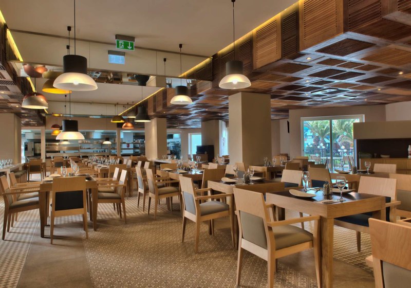 Ausstattung & Service