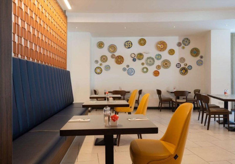 Ausstattung & Service