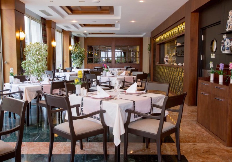 Ausstattung & Service