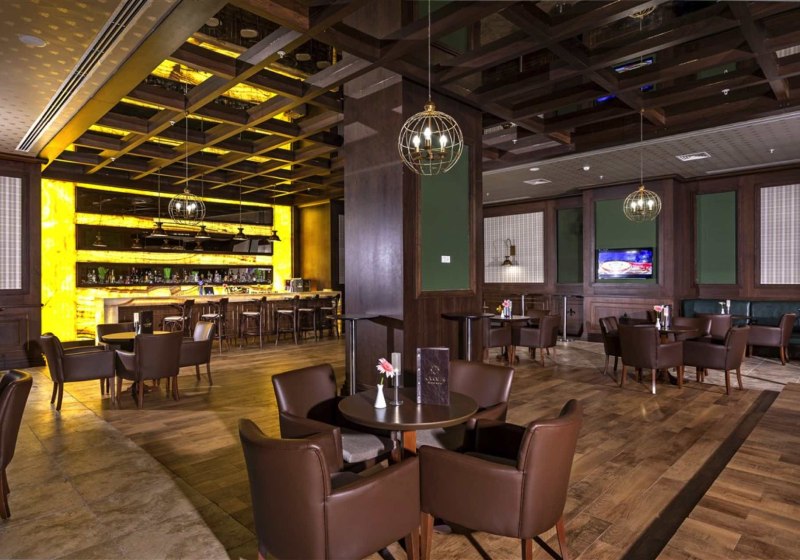 Ausstattung & Service