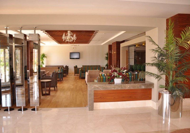 Ausstattung & Service