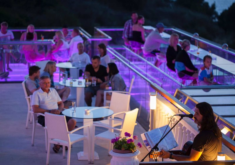 Ausstattung & Service