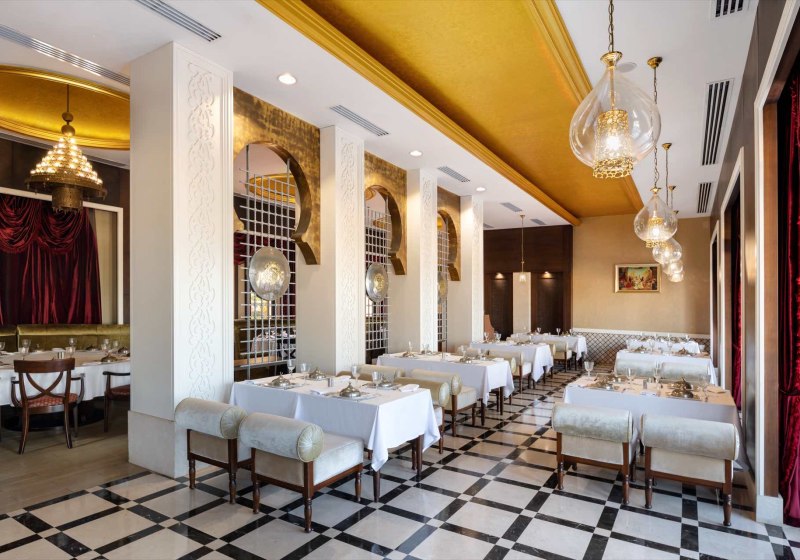 Ausstattung & Service