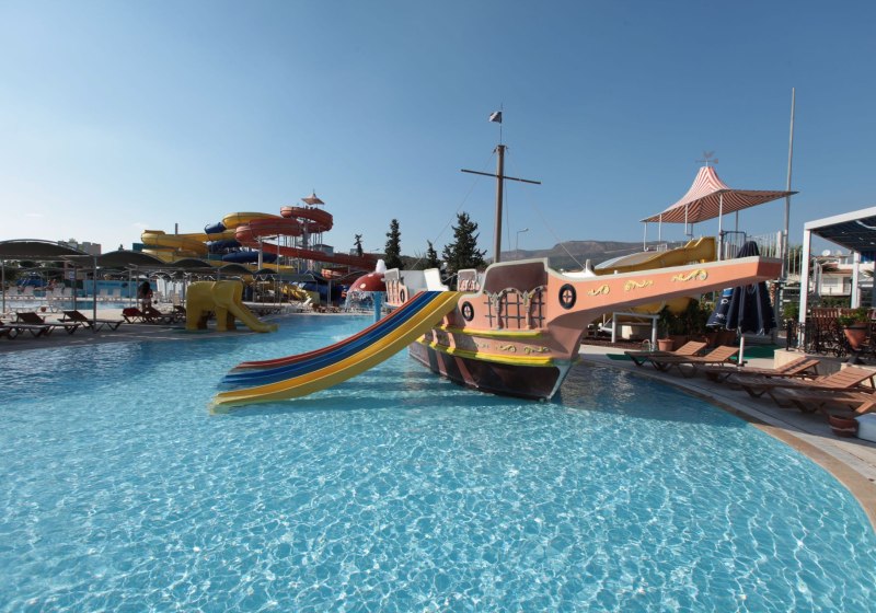 Cactus Paradise Beach Club