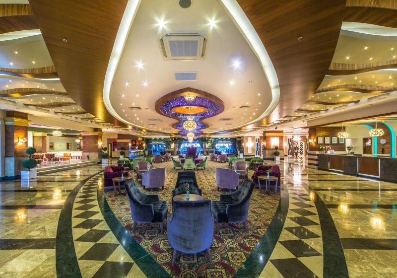 Ausstattung & Service