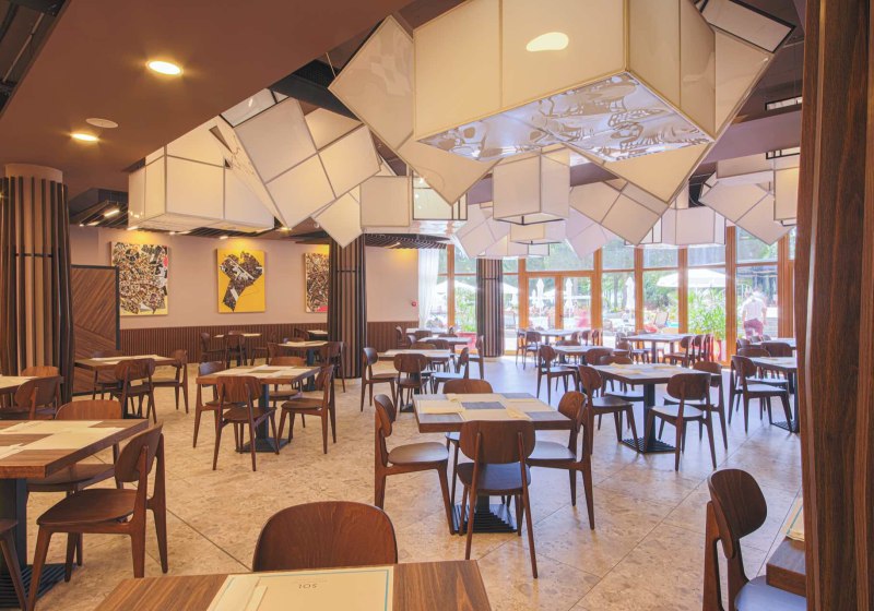 Ausstattung & Service