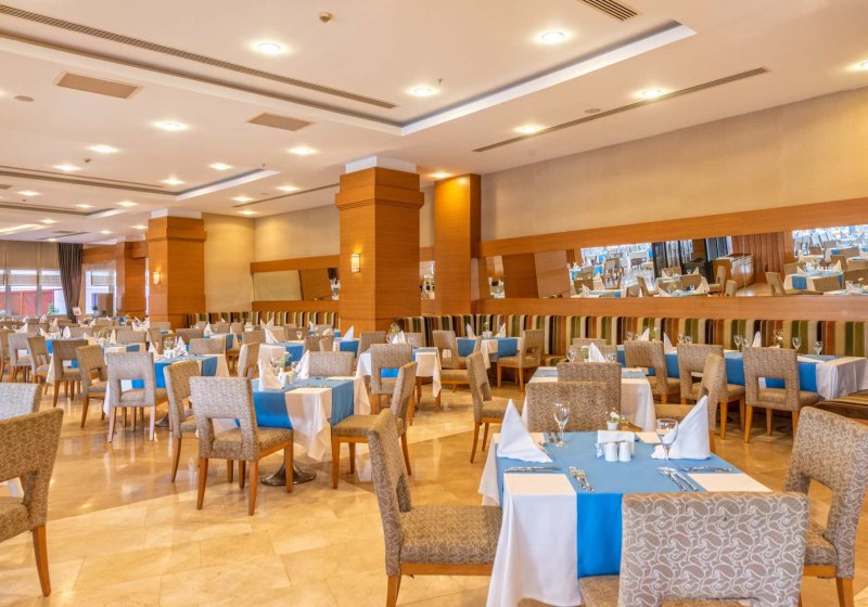 Ausstattung & Service