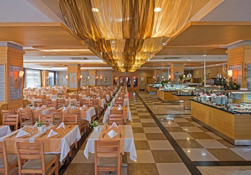 Ausstattung & Service