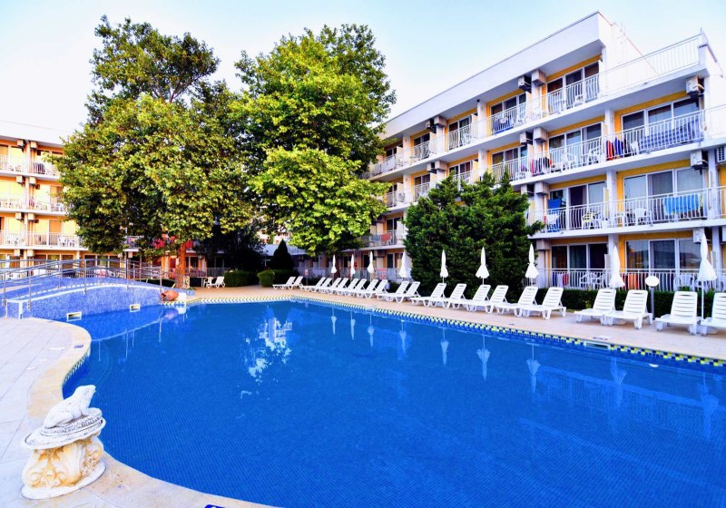 Beispiel: Hotel Außenpool