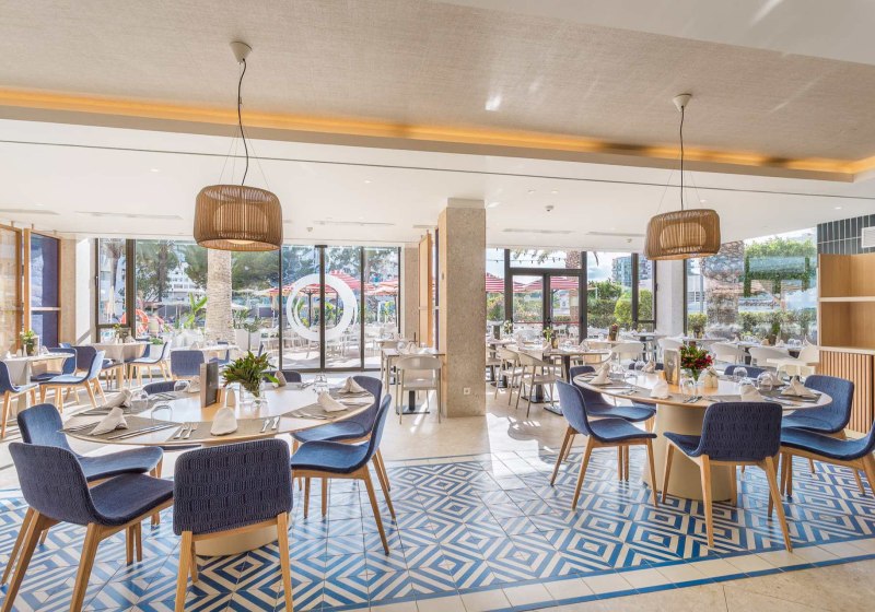 Ausstattung & Service