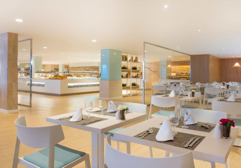 Ausstattung & Service