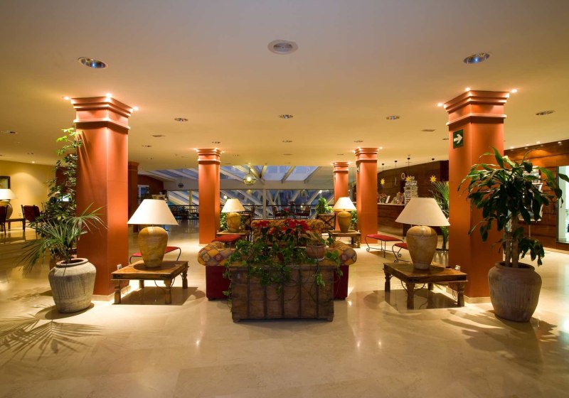 Ausstattung & Service