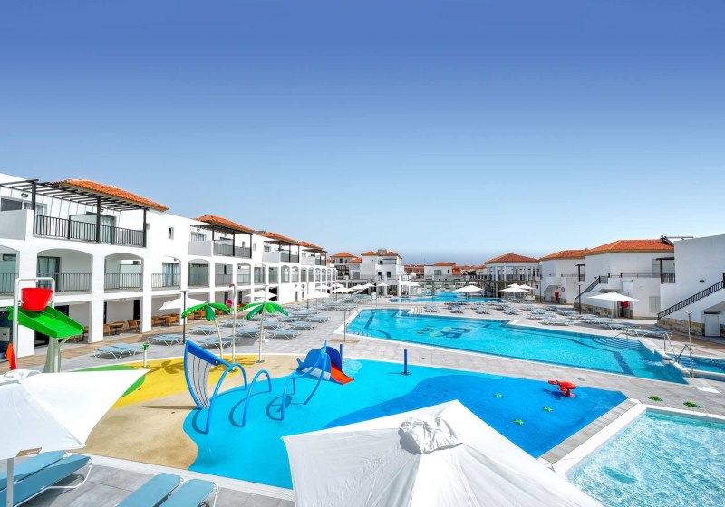 Broncemar Beach Suites Hotel
