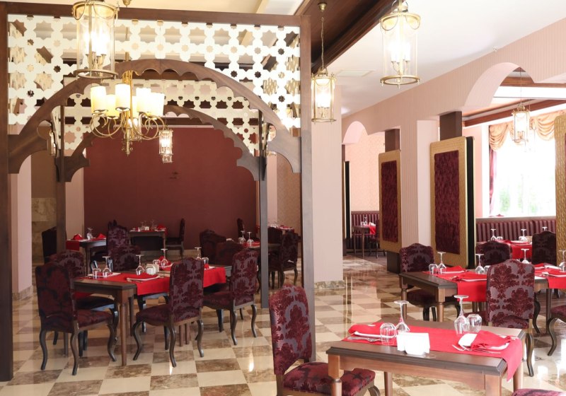 Ausstattung & Service