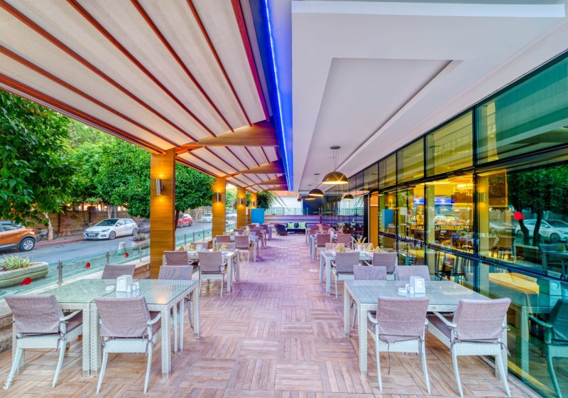 Ausstattung & Service