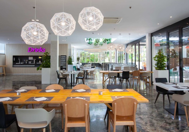 Ausstattung & Service