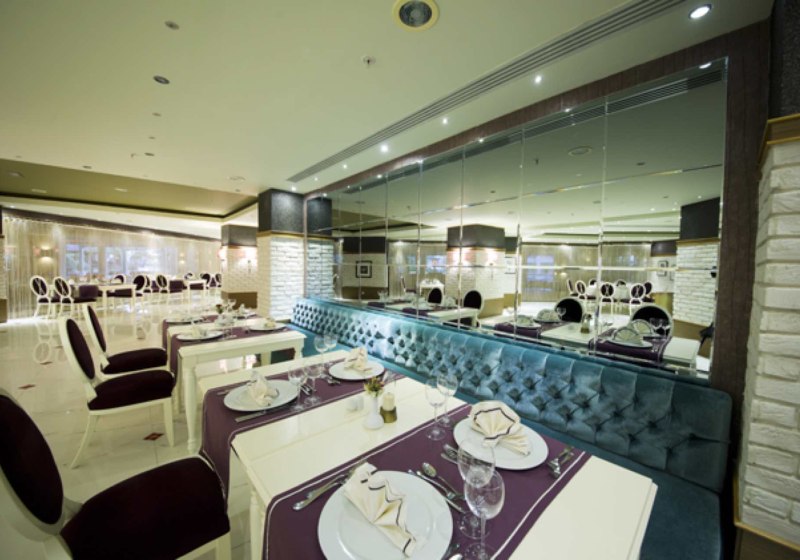 Ausstattung & Service