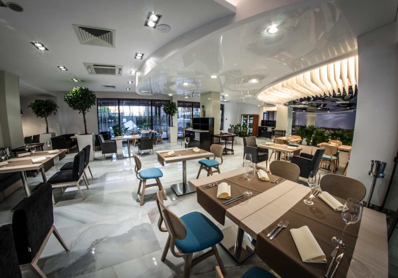 Ausstattung & Service